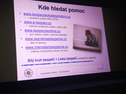 received_588434399824774