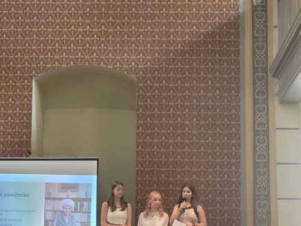 33048460-b962-4f17-9e5f-0085e8060aff