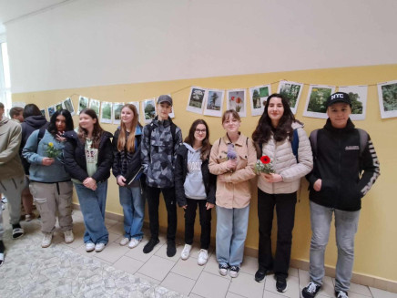 437595475_122181946808008251_5031215635545996628_n