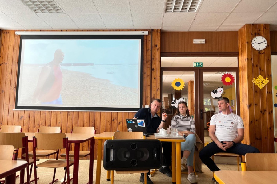 fe4dd169-d12f-451f-80cd-d8d0e6792f04