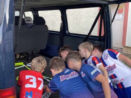 f7b616fb-1713-42ec-af41-77b0954f0298