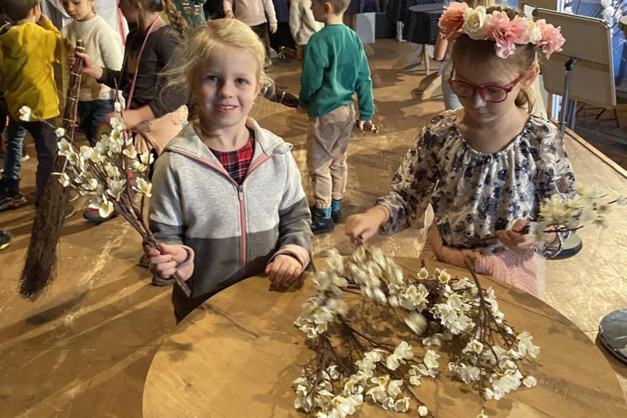 410931184_122155963514008251_131296539367888268_n