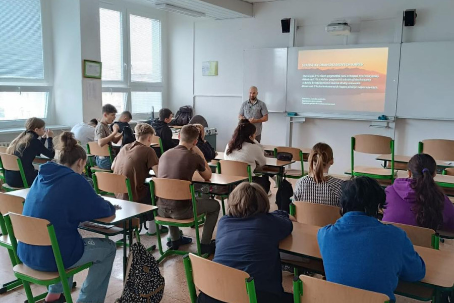 424589583_122168915930008251_2653182050953455718_n