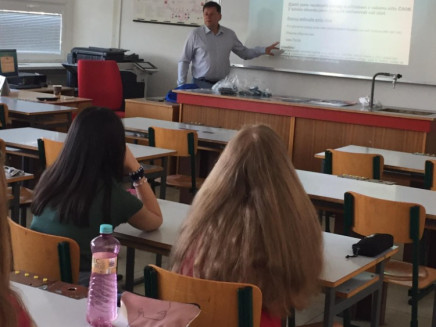 received_1456819185054623