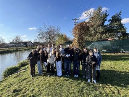 584774067_122290925480008251_3403962634649643587_n