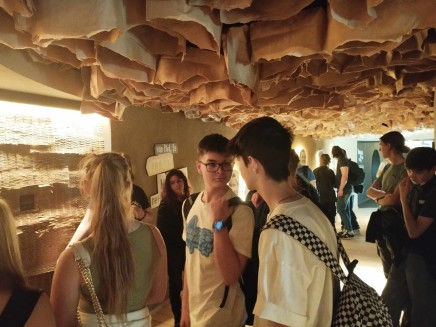 8e10b0de-6994-49aa-8b68-1f5e04314e73