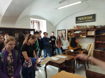 1c417555-d03b-4ea0-921e-f7d13ddb0820