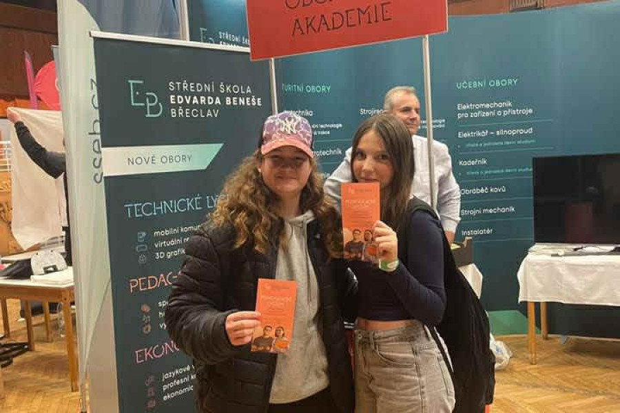 577208054_122288961782008251_3693060169417963560_n