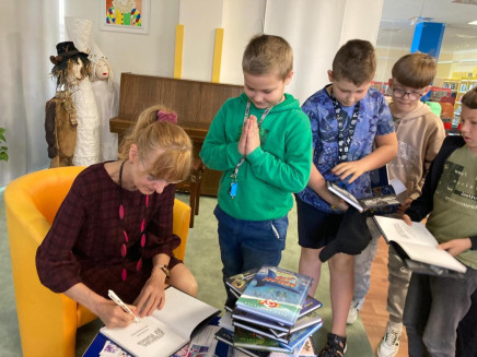 435880566_122181018440008251_7814432242943953394_n