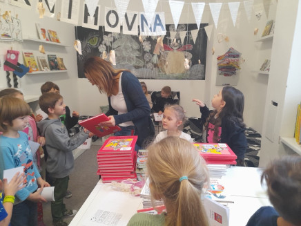 b2debaa4-e008-4ab3-9327-dfbe906e8492